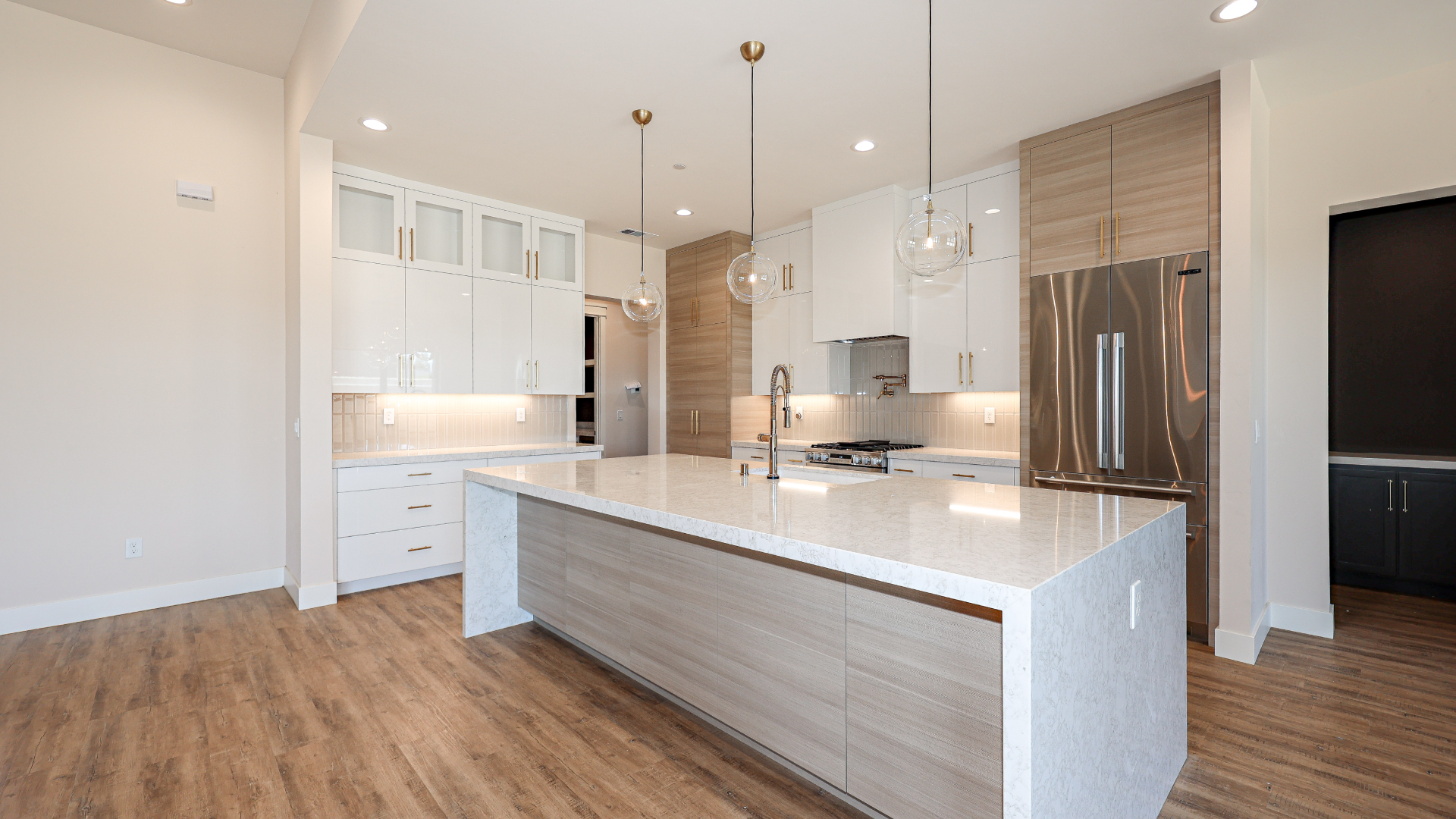 MH Hero Secondary Frame 1